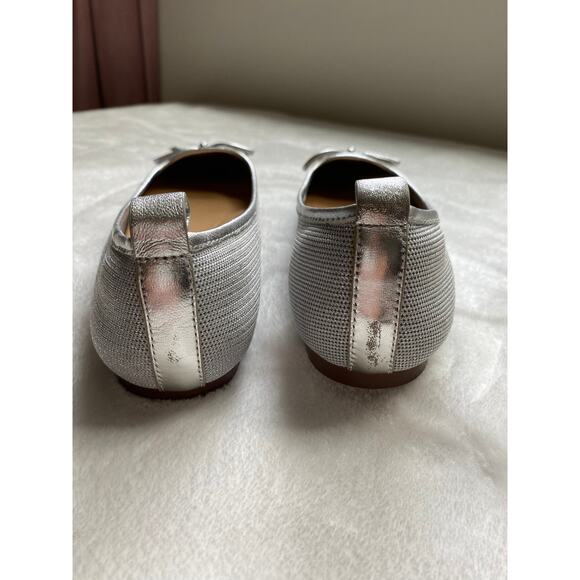 Eric Javits Paris Silver Square Toe Ballet Flat Bow 6 EU 37 GUC Summer Fall - Picture 7 of 11